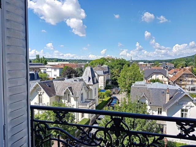 Vittel Spacieux 2 pièces Rénové - Confortable - Vue - 200 mètres Thermes Esterno foto